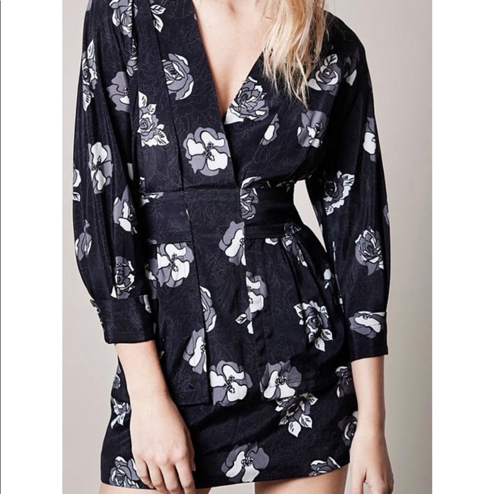 NWT Smythe Rose Dress. Size 8